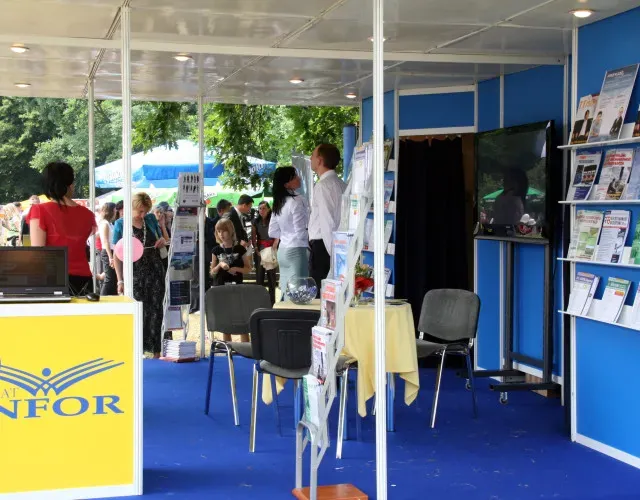 Galeria zdjęć z realizacji - infor stoisko targowe 3