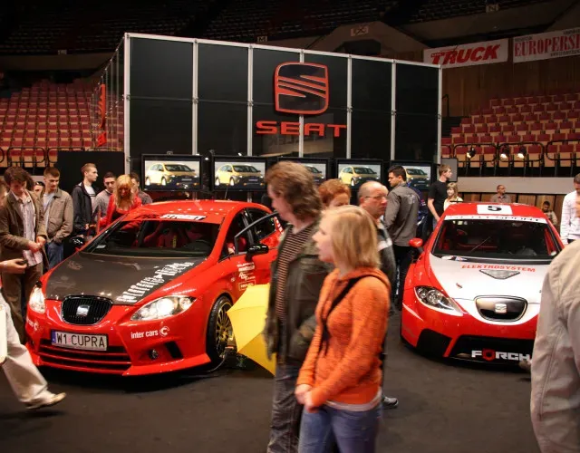 Galeria zdjęć z realizacji - seat monitory targi 6